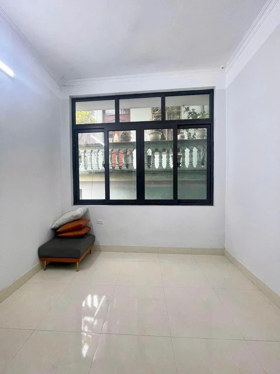 Bán nhà 3 tầng 3 PN 30m² Bạch Đằng trên 2 tỷ - Ảnh 1