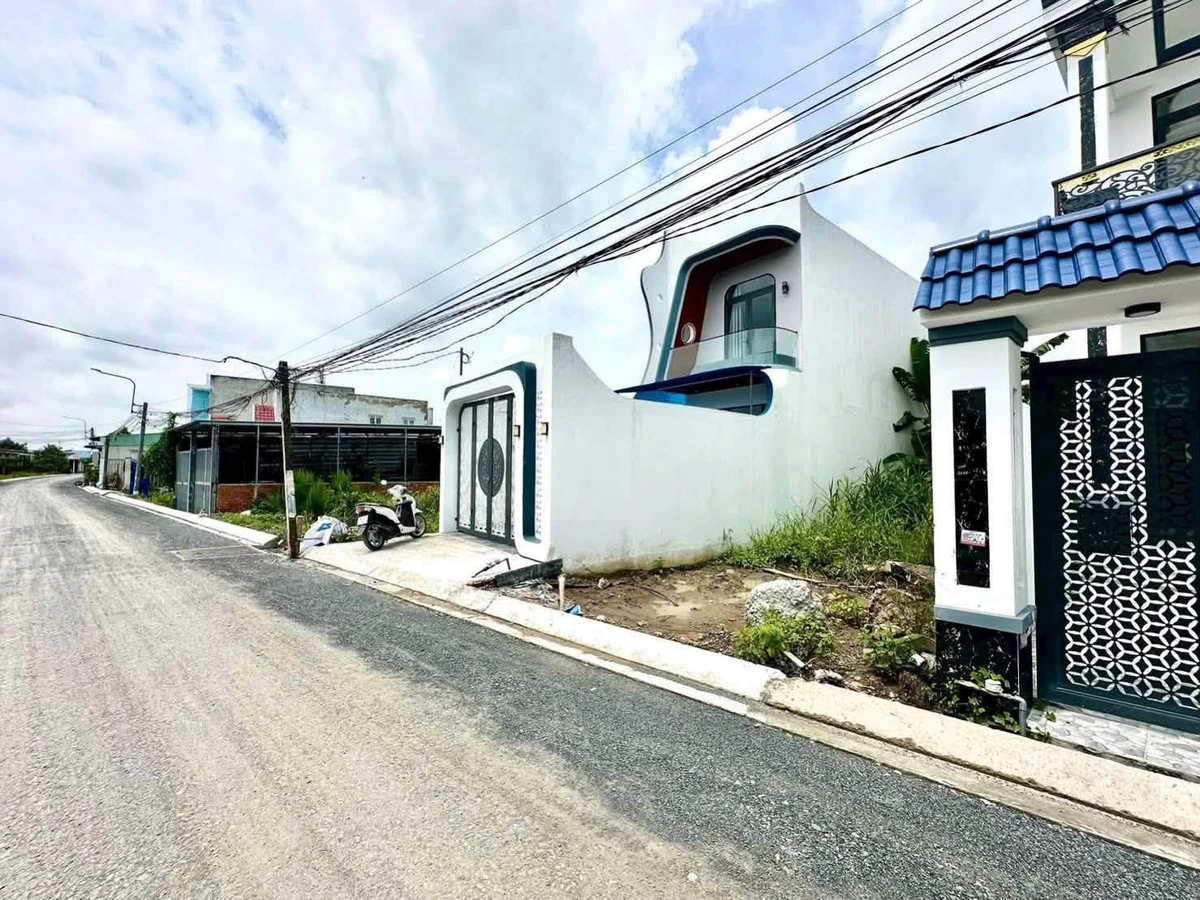 Bán nhà mặt tiền Lộc Hậu Nhựa 98m² 3 phòng ngủ Mỹ Lộc - Ảnh thu nhỏ 3
