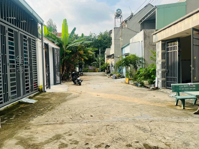 Bán nhà cấp 4 5x20m thổ cư 100% Khu 3 Tân Định, Bình Dương giá 1,89 tỷ