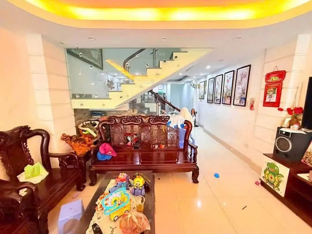 Bán nhà 1 trệt 3 lầu 70 m² mặt tiền Nguyễn An Ninh, Vũng Tàu - Ảnh 1