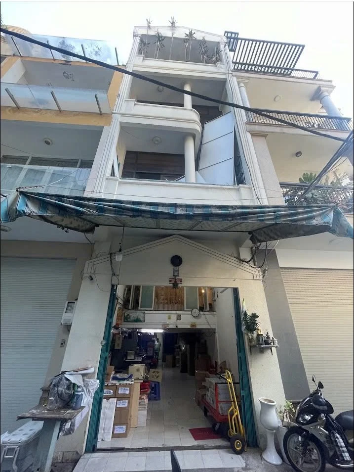 Bán nhà nguyên căn 268.6m² Nguyễn Thị Minh Khai, Quận 3 - Ảnh 1