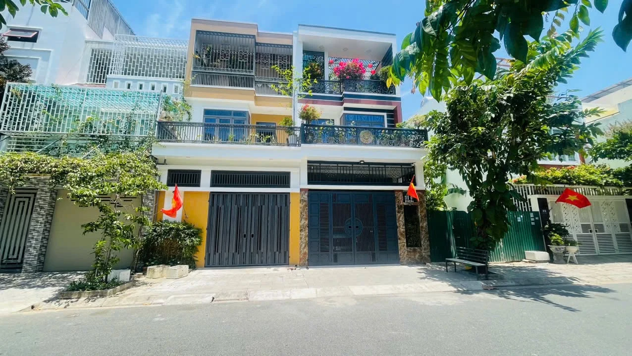 Bán nhà 3 tầng KĐT Phước Long 188m² 10 tỷ Nha Trang - Ảnh 1