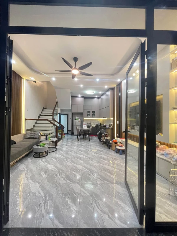 Bán nhà 3 tầng 42m² đầy đủ nội thất tại Hải Phòng