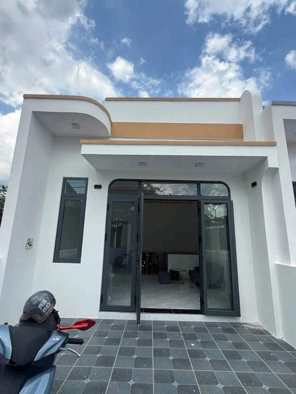 Bán nhà cấp 4 70m2 sổ hồng riêng thổ cư gần UBND Tân Triều, giá 1,45 tỷ