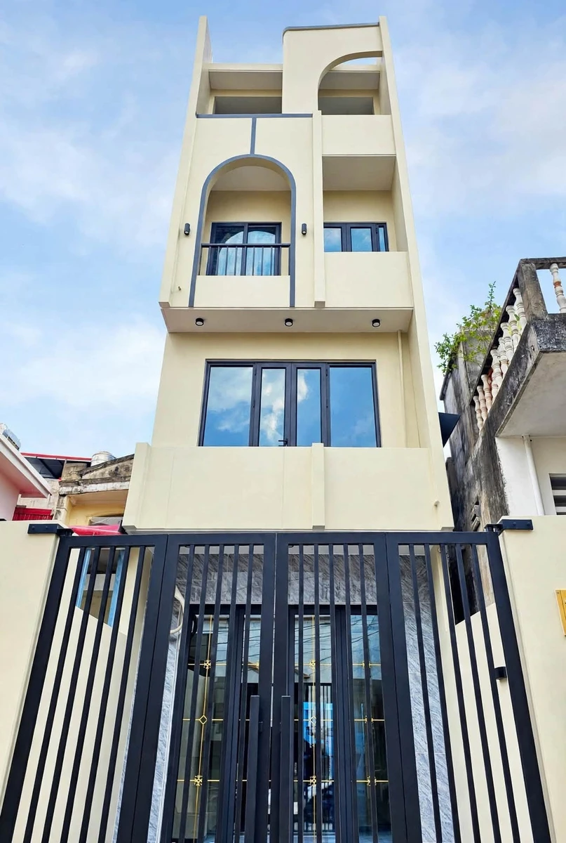 Bán nhà mặt ngõ phố Chợ Hàng 70m² 4 tầng Quận 5 - Ảnh 1