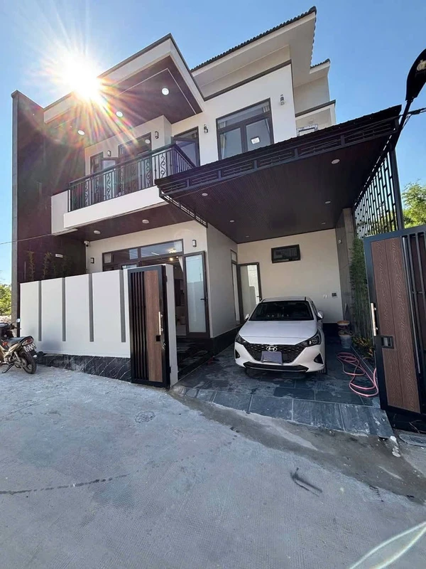 Bán nhà phố hiện đại ngang 8m, 100m2, 3 phòng ngủ gần KQH Bàu Vá, Thủy Xuân, Huế