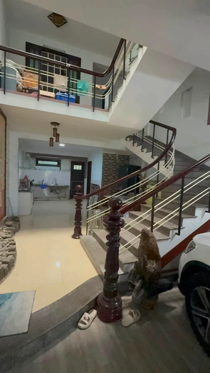 Bán nhà mặt tiền đường Bế Văn Đàn 75m2, 3 tầng, 4 phòng ngủ, giá 7,6 tỷ - Ảnh thu nhỏ 2
