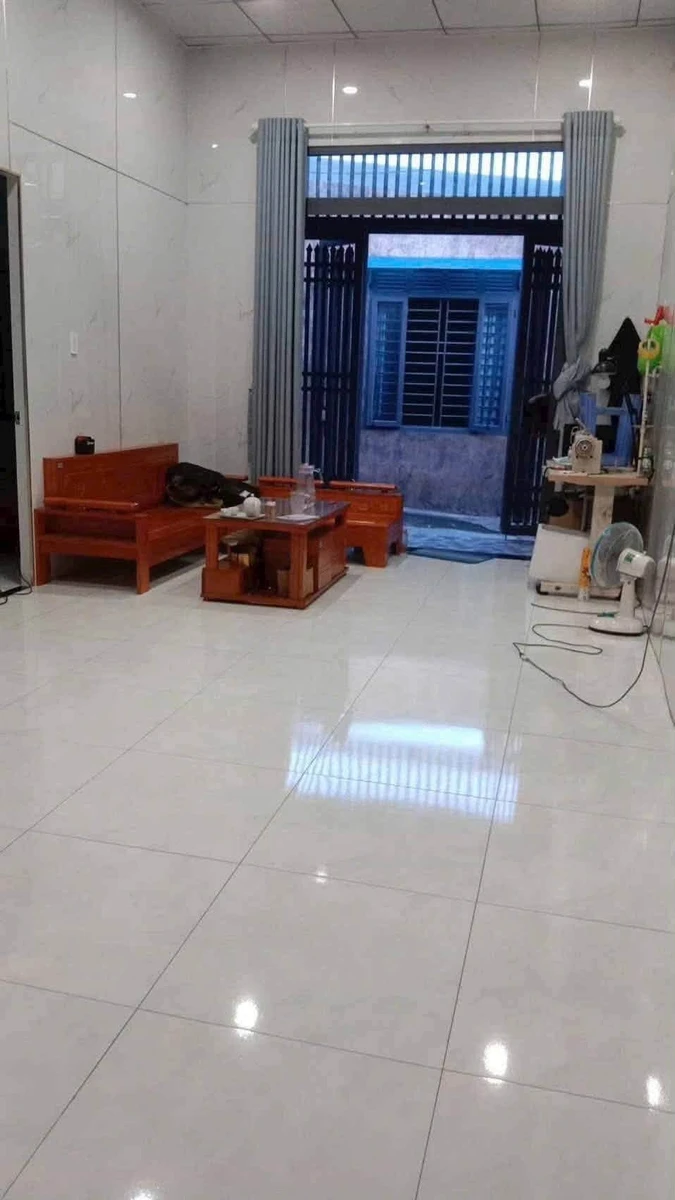 Bán nhà 3 phòng ngủ 102m² Phước Tân 900 triệu - Ảnh 1