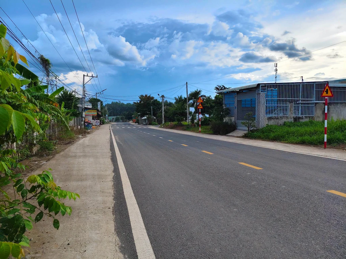 Bán đất 1.700m² mặt tiền rộng, có 100m² thổ cư tại trung tâm Đồng Xoài, Bình Phước - Ảnh thu nhỏ 2