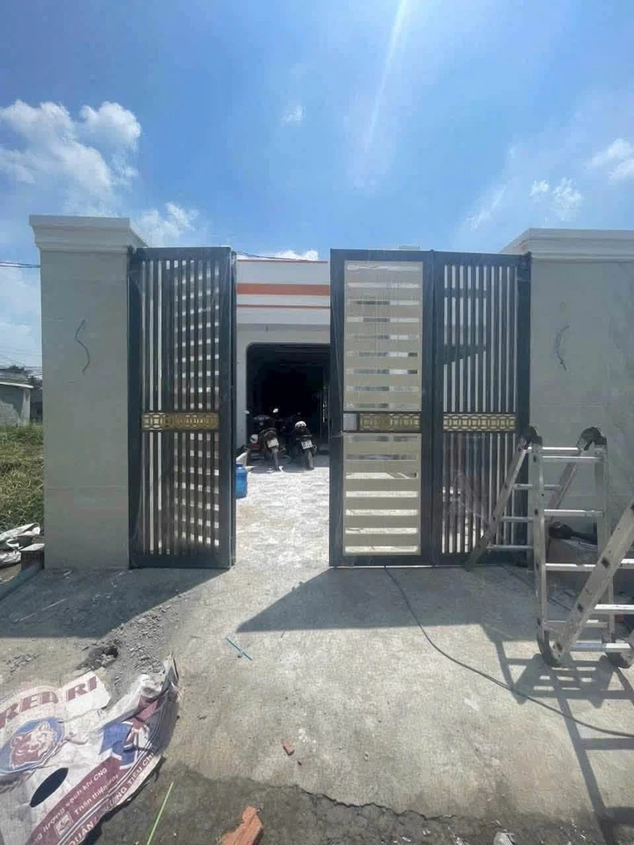Bán nhà 3 phòng ngủ 4,2x31m có hoàn công, sổ sẵn tại Đức Hòa Hạ, Long An - Ảnh thu nhỏ 4