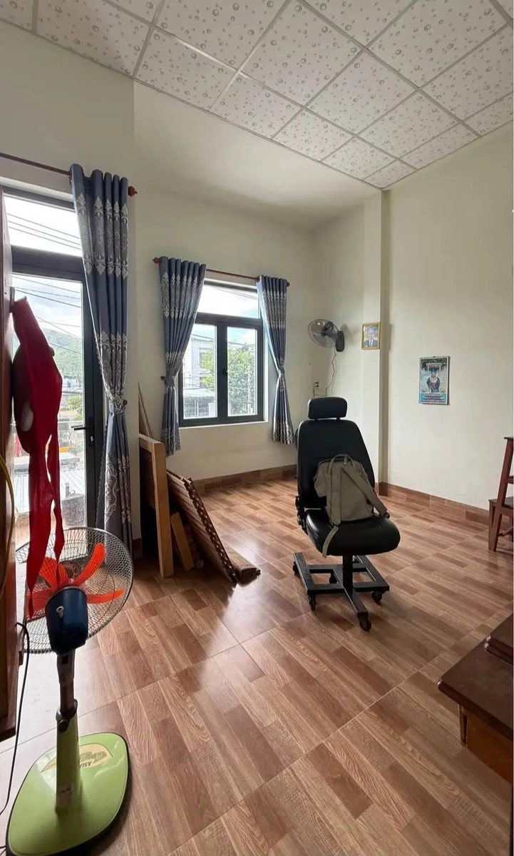Bán nhà mặt tiền kinh doanh Hùng Vương 104m2, 2 tầng 3PN, 4,9 tỷ - Ảnh thu nhỏ 3