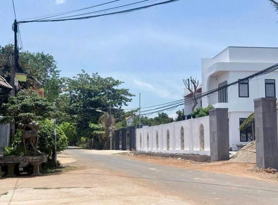 Bán nhà mặt tiền 187C Nguyễn Trường Tộ, 105m², 3 PN, 3 tỷ 70 triệu - Ảnh 1