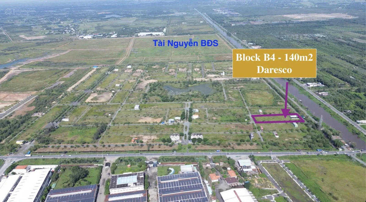Lô đất mặt ngoài ngay cổng vào, cạnh công viên, khu dân cư Daresco Đức Hoà, 140m2, thương lượng - Ảnh 1