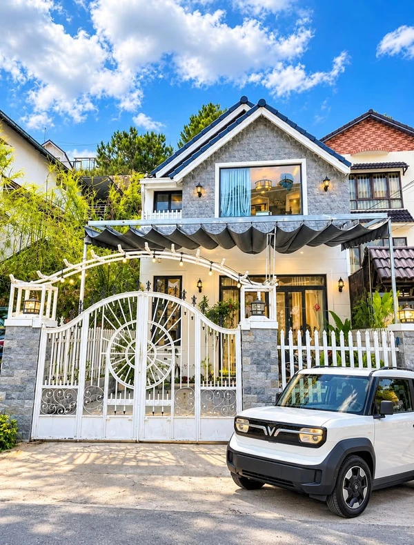 Bán nhà 2 mặt tiền 8PN Đà Lạt 8,5 tỷ - 192m²