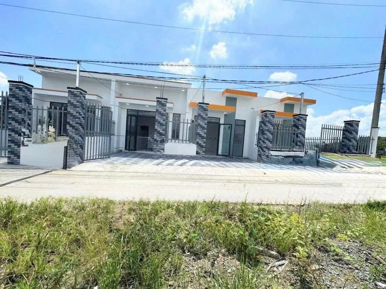 Bán nhà cấp 4 mới 125m² Nhựt Chánh Tây Ninh 1 tỷ 250 triệu - Ảnh 1