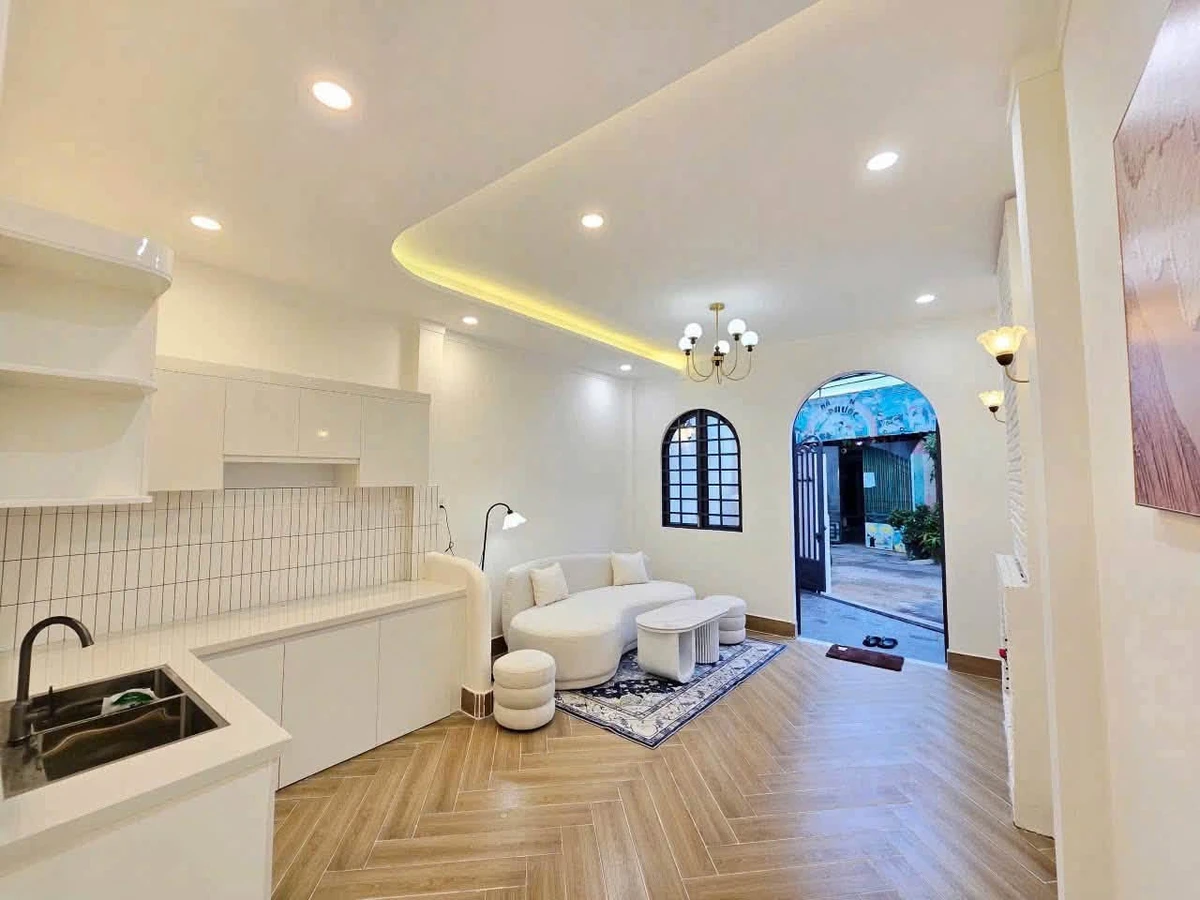 Bán nhà mặt tiền kinh doanh 81.6m² tân cổ điển 2.35 tỷ - Ảnh thu nhỏ 4