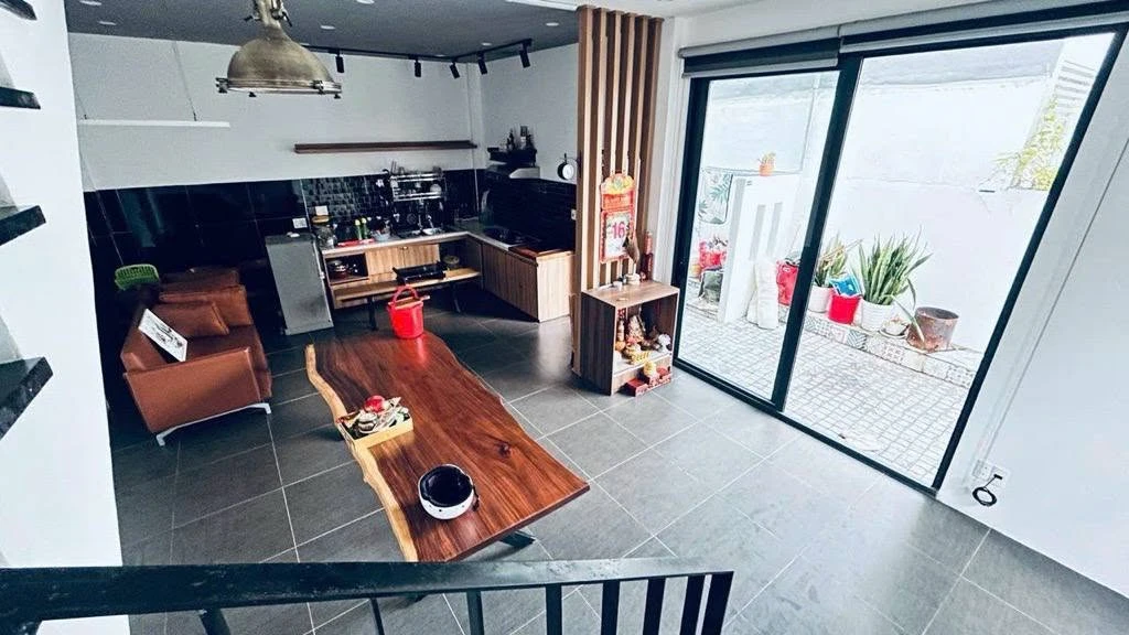 Bán nhà 2 tầng 61m2 cạnh biển Nguyễn Tất Thành, Đà Nẵng - Ảnh thu nhỏ 2