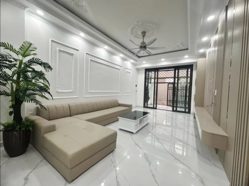 Bán nhà 4 tầng xây mới khoảng 70m2 tuyến 2 đường Lạch Tray, Hải Phòng