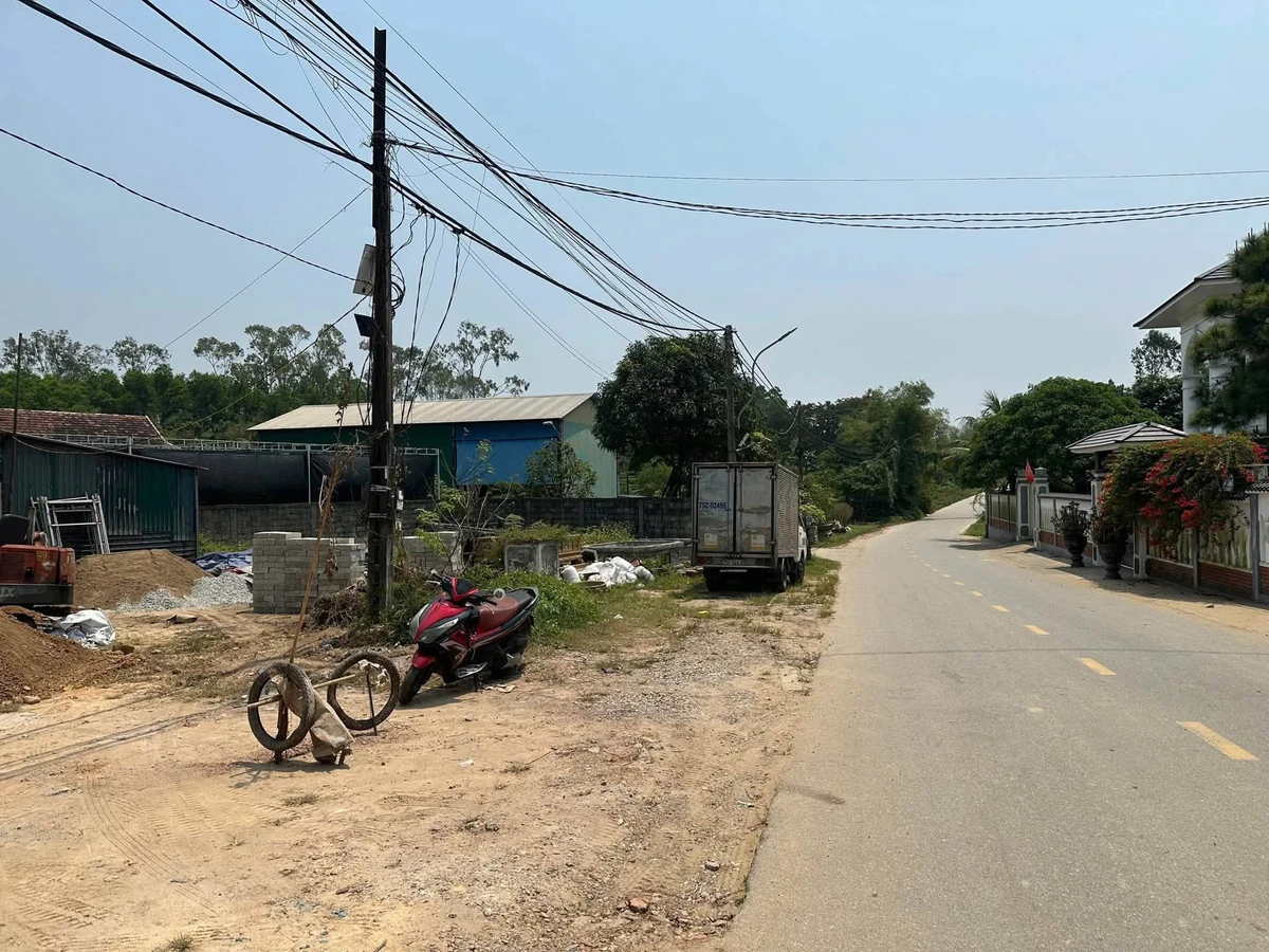 Bán nhà mặt tiền Phùng Quán Huế 150m2, giá 2,2 tỷ - Ảnh thu nhỏ 5