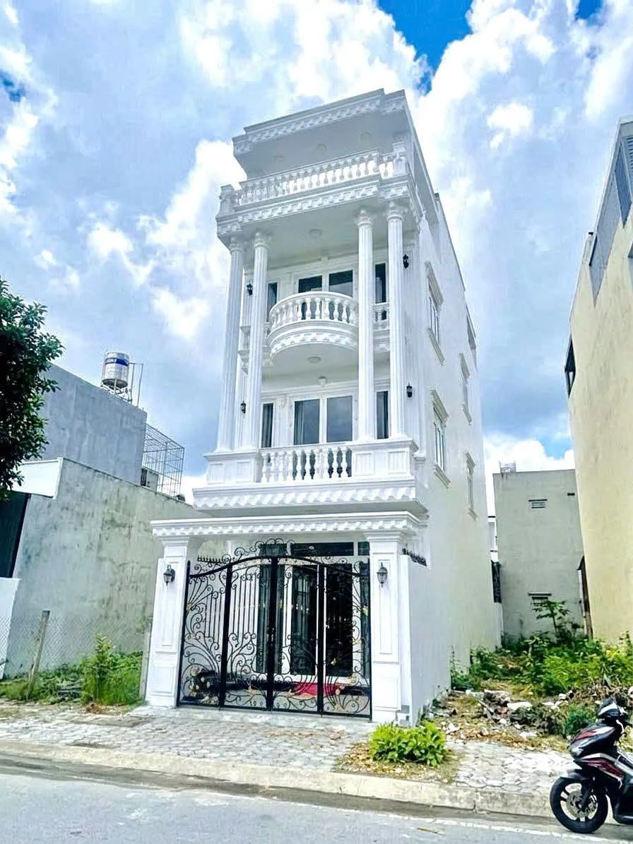 Nhà tân cổ điển 4PN 90m² Quảng Ngãi giá 4 tỷ - Ảnh thu nhỏ 2