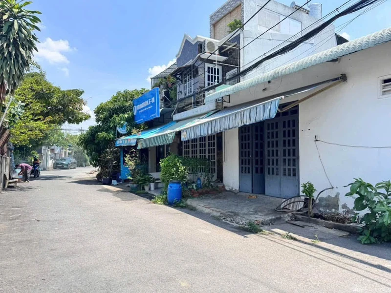 Bán nhà phố 68.2m² gần Nhà Ga T3, giá 8 tỷ clients6