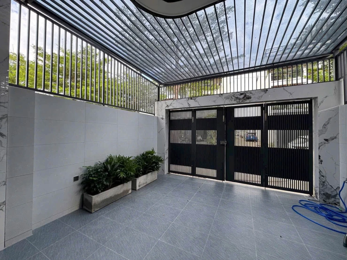 Bán nhà mới 230m², 3 tầng, 3 phòng ngủ, Tây Bắc, 8,5 tỷ - Ảnh thu nhỏ 2