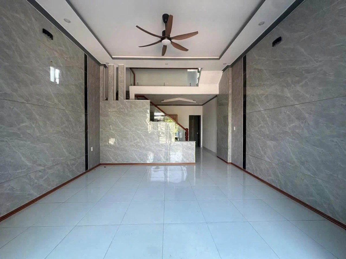 Nhà lầu 5x15m mặt đường 16m Tân Triều Bình Chánh - Ảnh thu nhỏ 2