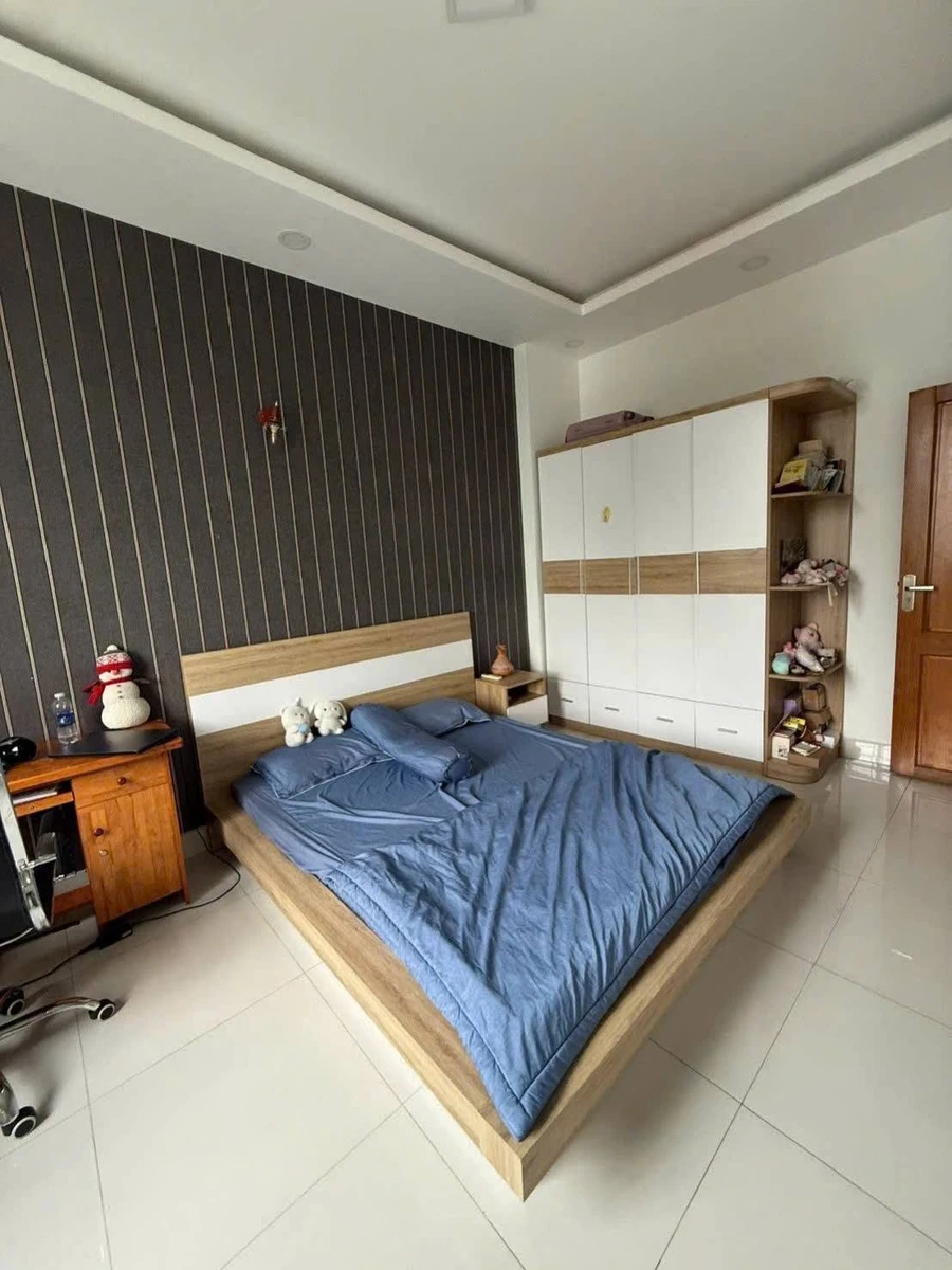 Bán nhà 1 trệt 2 lầu 4PN 3WC 100m² Thủ Dầu Một Bình Dương - Ảnh thu nhỏ 4