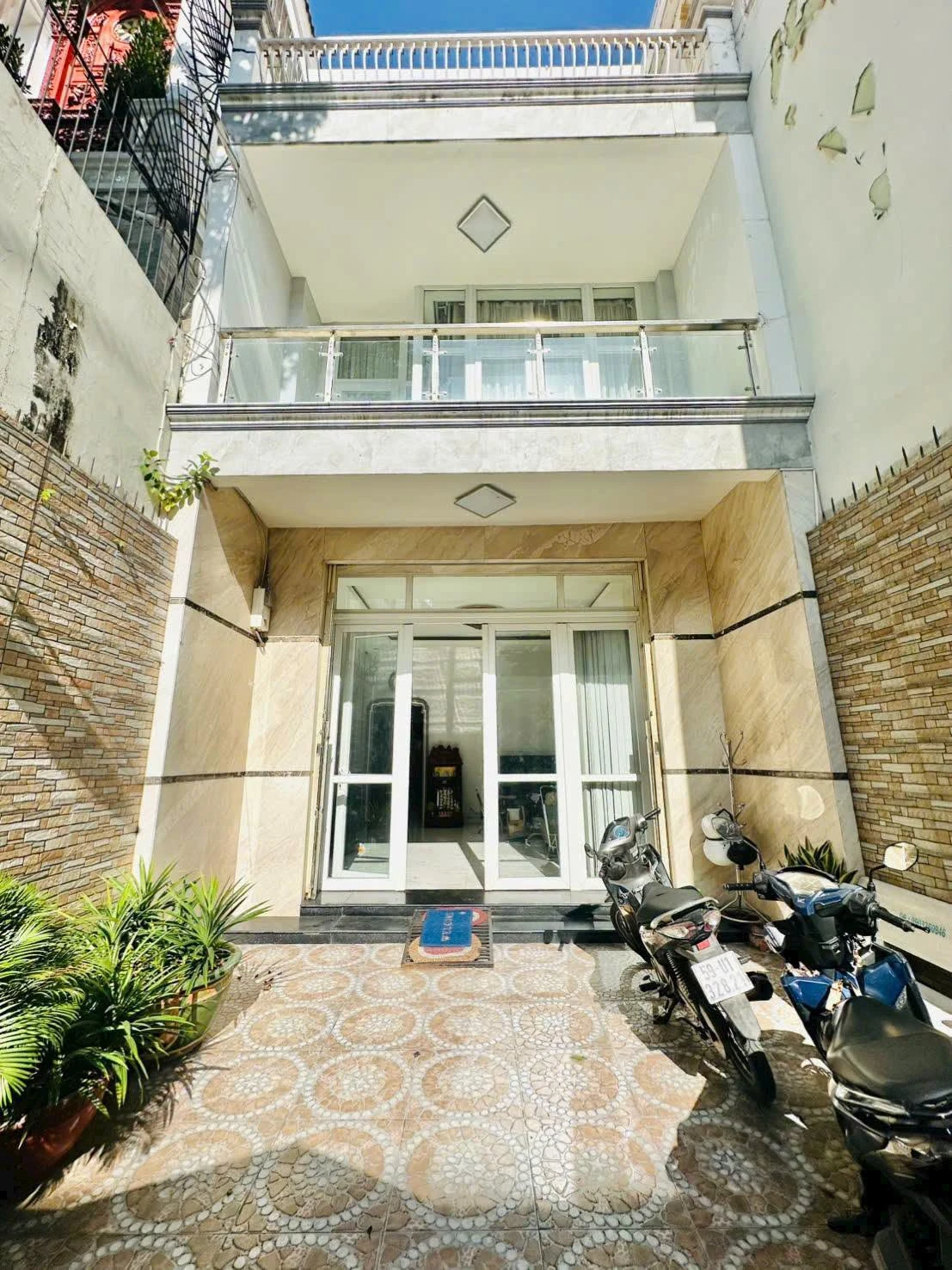 Bán nhà 4PN 250m2 gần Văn Hạnh Mall, Quận 10 - Ảnh 1