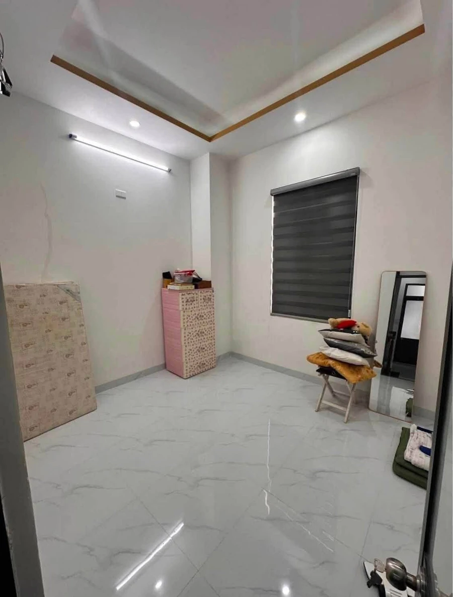 Bán nhà 3 tầng full nội thất đường Nguyễn Thị Minh Khai, trung tâm Quy Nhơn, 105m2 - Ảnh thu nhỏ 2