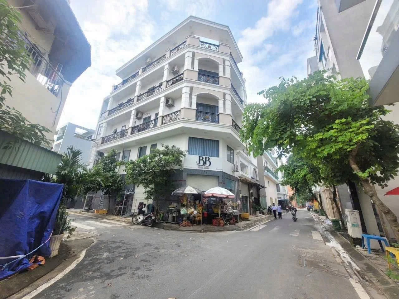 Bán nhà CHDV góc 2 mặt tiền hẻm 8m Tân Kỳ Tân Quý, 5 tầng, 77m2, giá 8,8 tỷ - Ảnh 1