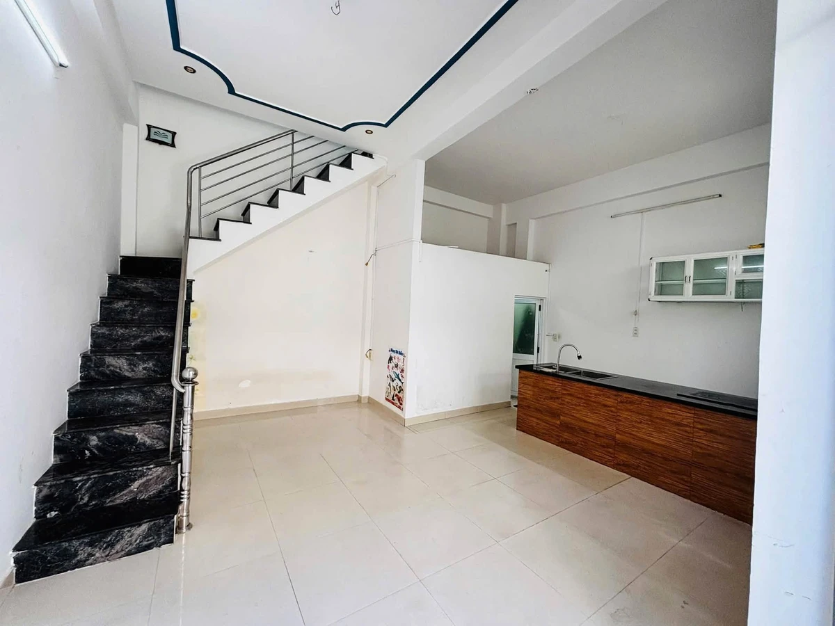 Bán nhà 2 tầng 30m2 hẻm đường Sư Vạn Hạnh, Bắc Nha Trang, giá 2,45 tỷ - Ảnh thu nhỏ 4