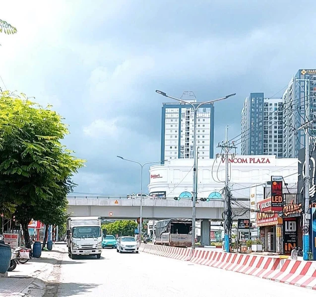 Bán nhà Vincom Dĩ An 64m2 trên 3 tỷ