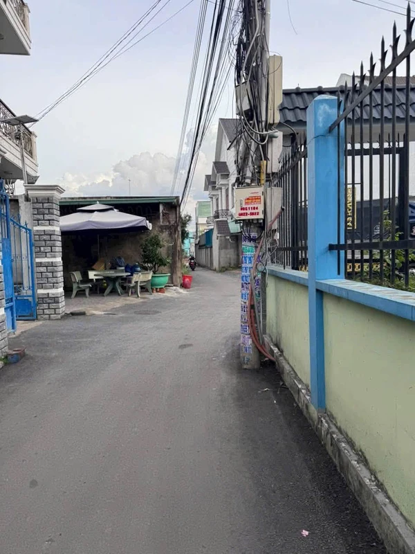 Bán nhà 3PN có sân ô tô Phú Hòa, Bình Dương, giá 3 tỷ 700