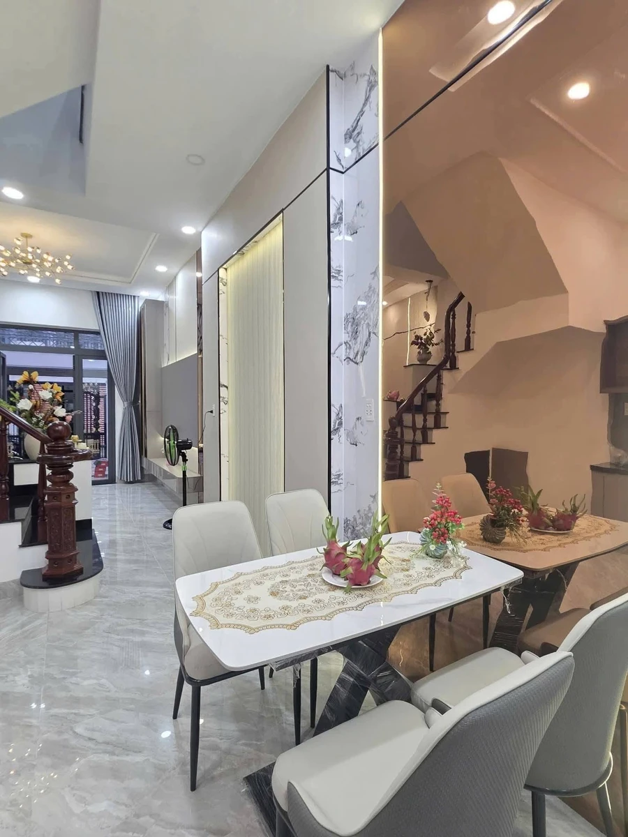 Bán nhà 4 phòng ngủ 94m2 hẻm Nguyễn Thị Minh Khai, Phú Hòa, Thủ Dầu Một - Ảnh 1