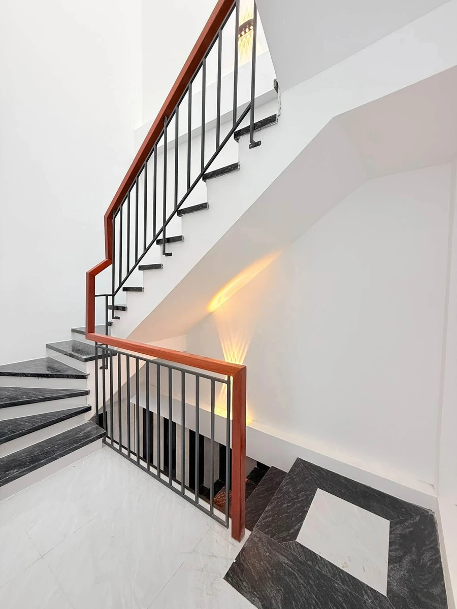Bán nhà 2 lầu 95m², 3 phòng ngủ, Thanh Phú, Bến Lức, Tây Ninh - Ảnh thu nhỏ 5