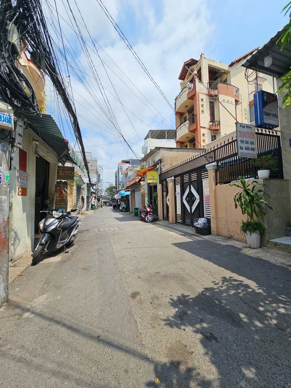 Bán nhà 3 tầng phố Lý Phục Man, Quận 7, 50m² giá 4 tỷ