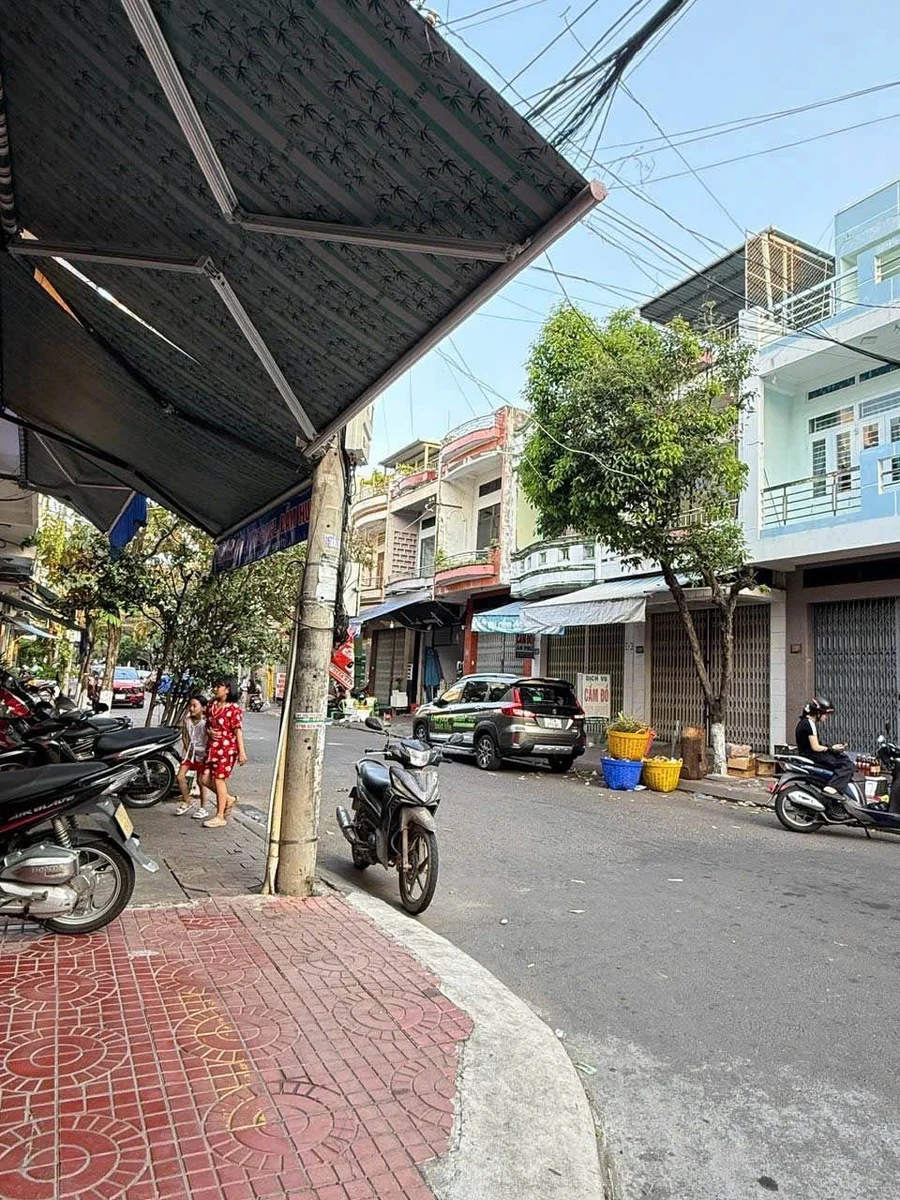 Bán nhà góc 2 mặt tiền Nguyễn Hữu Thọ 79m2, 5PN, gần chợ Đầm, giá 9,8 tỷ - Ảnh thu nhỏ 3