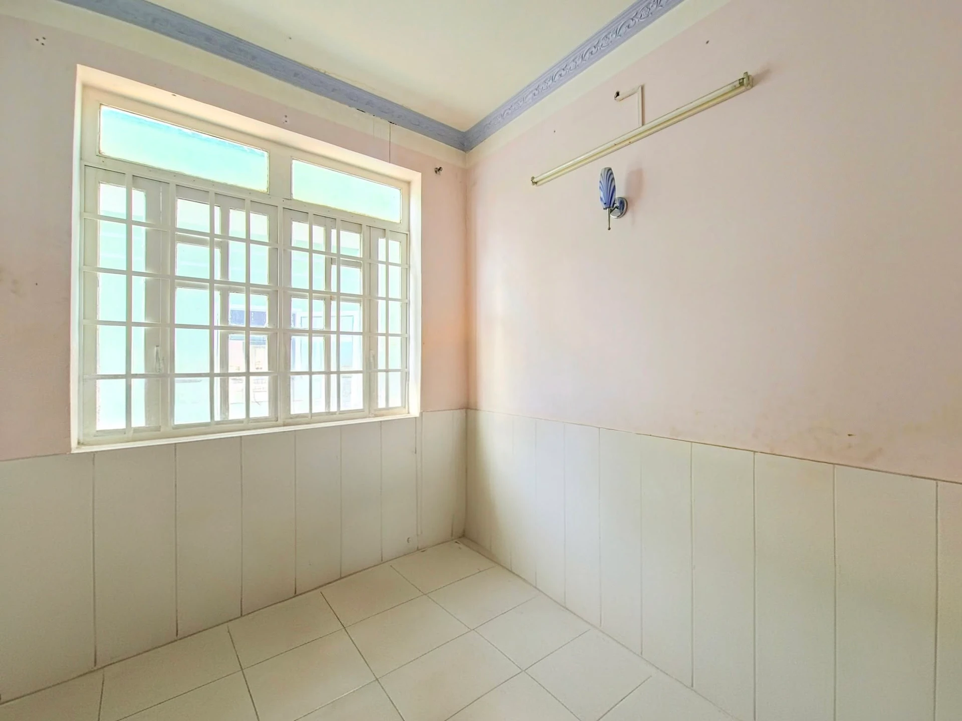 Bán nhà 124m² 4 phòng ngủ mặt tiền Trấn Biên, Thủ Đức 3.39 tỷ - Ảnh 1
