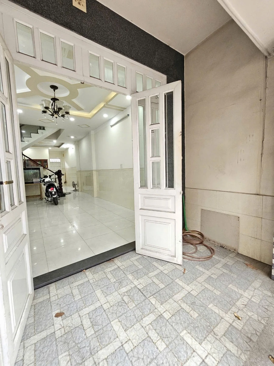 Bán nhà 1 trệt 2 lầu 60,7m2 4 tỷ Dĩ An - Ảnh thu nhỏ 2
