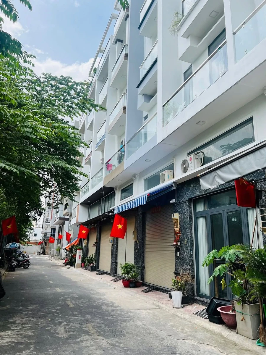 Bán nhà hẻm xe hơi 6 tầng 4x11m, 6PN 5WC, đường Lạc Long Quân, Quận 11 - Ảnh 1