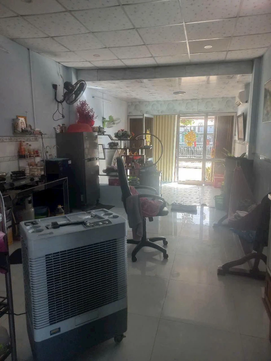 Bán nhà 3 mặt tiền Quận 12, 105m², 4 tỷ - Ảnh thu nhỏ 5