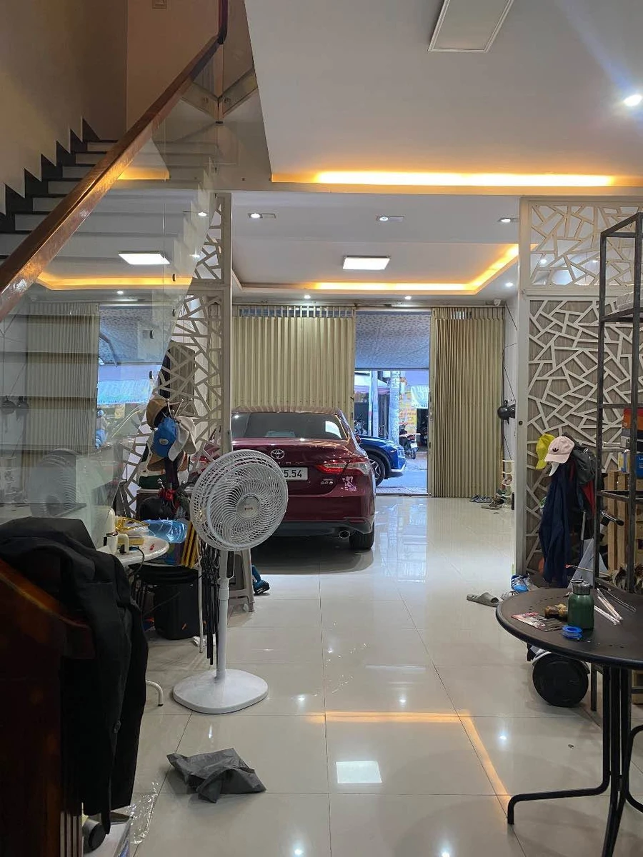 Bán nhà phố 4 tầng mặt tiền Huỳnh Thúc Kháng, 68,2 m² - Ảnh thu nhỏ 2