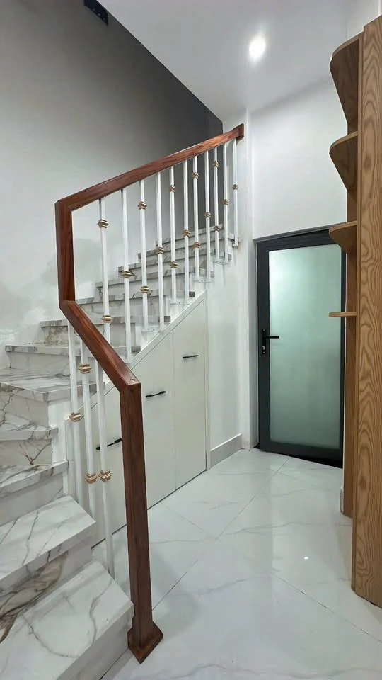 Bán nhà 3 tầng mặt tiền Trần Quang Diệu, phường Nghĩa Lộ, Quảng Ngãi, giá 2,75 tỷ - Ảnh thu nhỏ 4