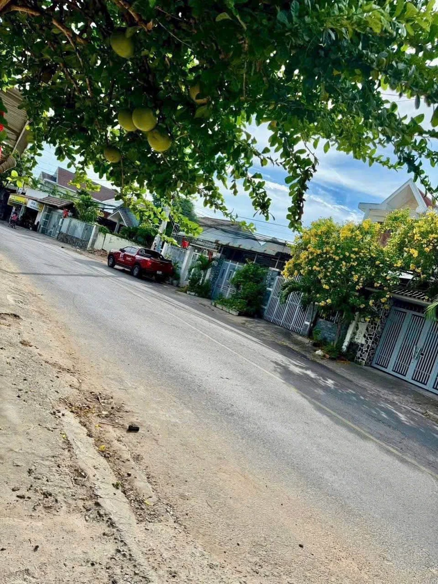 Bán nhà góc 2 mặt tiền 100m2, Phan Thiết - Ảnh thu nhỏ 2