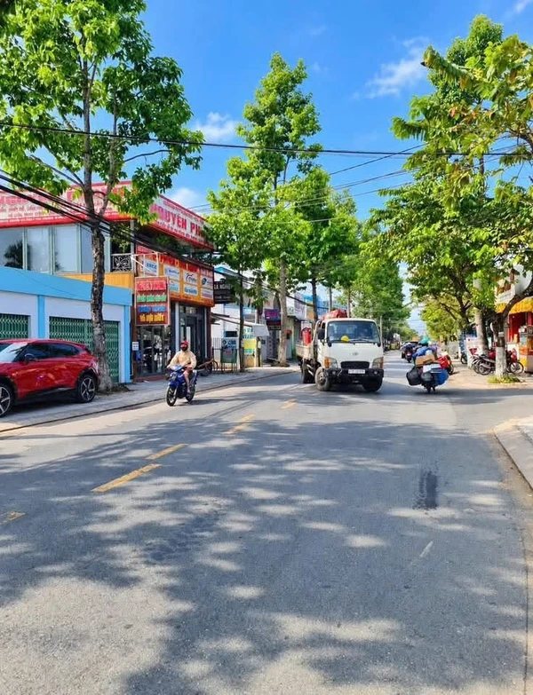 Bán nhà đất mặt tiền Nguyễn Thị Định Bến Tre 718m² 19 tỷ