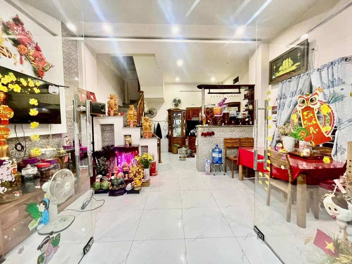 Bán nhà 3 tầng Lê Văn Hưu Quy Nhơn 120.9m² 2.7 tỷ - Ảnh thu nhỏ 2