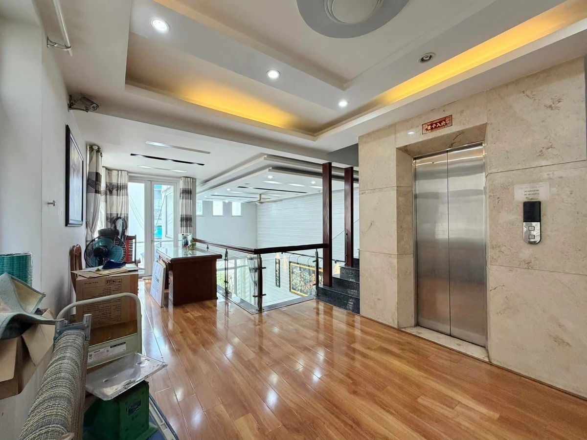 Bán nhà phố mặt tiền Nguyễn Bỉnh Khiêm 158m2, 5 tầng, thang máy - Ảnh thu nhỏ 4