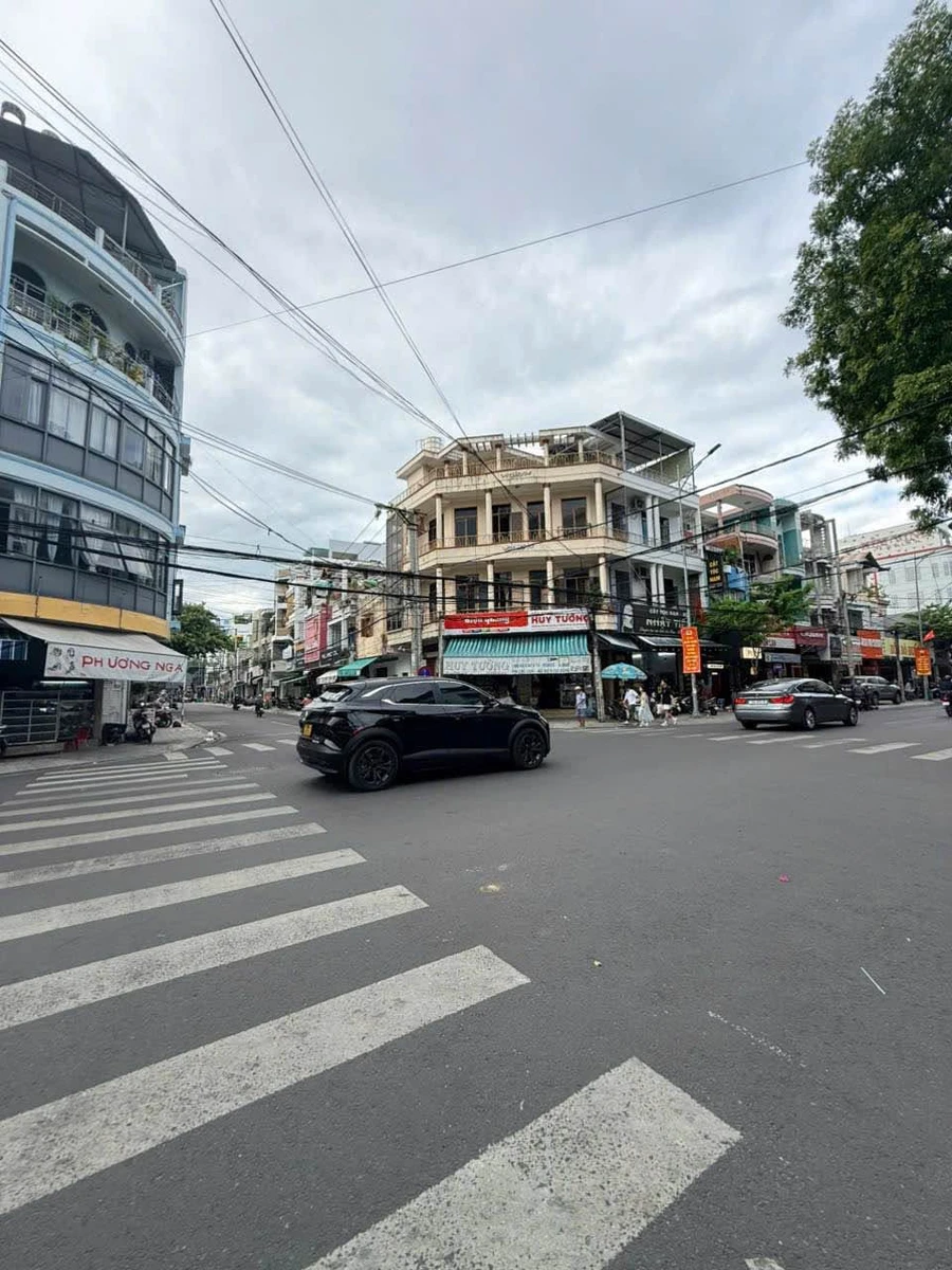 Bán nhà góc 3 tầng 201,9m² Ngô Gia Tự Nha Trang - Ảnh thu nhỏ 2