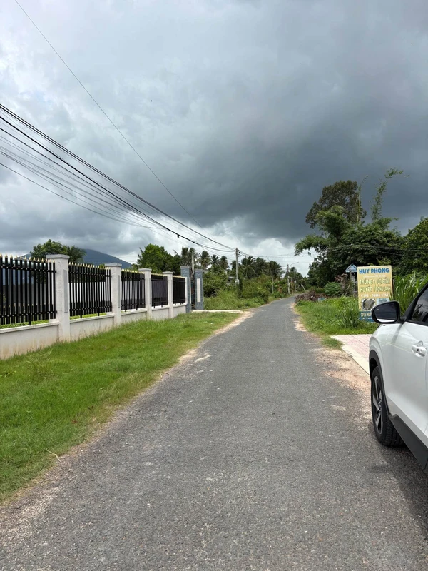 Bán lô đất góc 2 mặt tiền Dương Minh Châu 120m2, 360 triệu